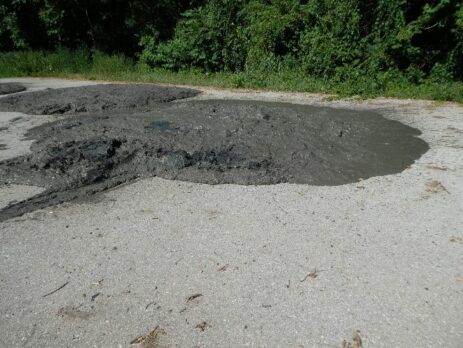 Abgeladenes naturnasses Sediment